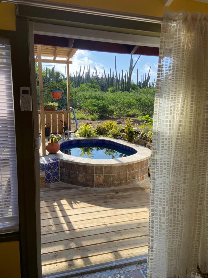Cozy Studio With Private Spa Oranjestad Exteriér fotografie