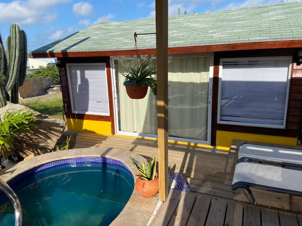 Cozy Studio With Private Spa Oranjestad Exteriér fotografie