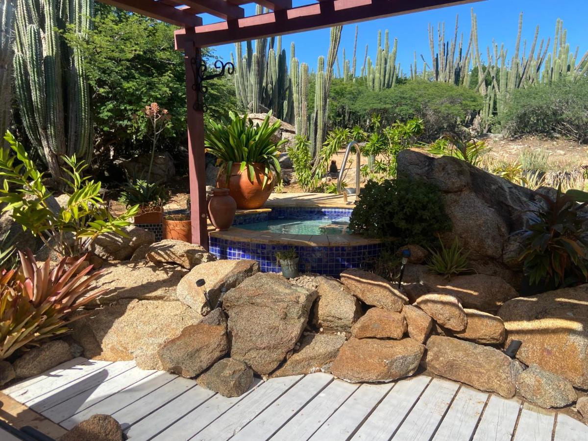 Cozy Studio With Private Spa Oranjestad Exteriér fotografie