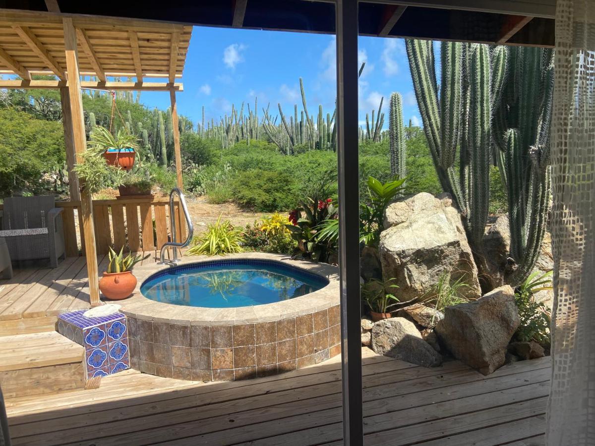Cozy Studio With Private Spa Oranjestad Exteriér fotografie